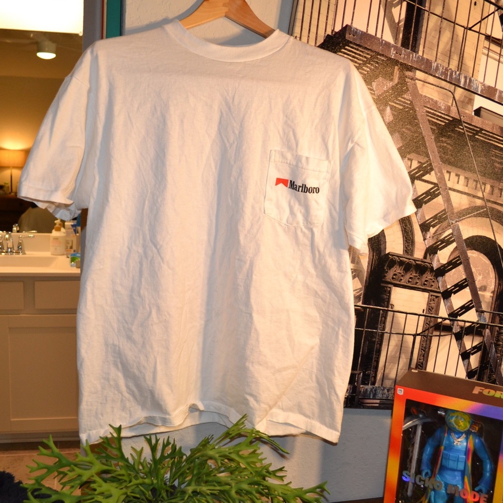 Vintage 90s Marlboro man T-shirt - Picture 2 of 6